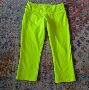 Nike Golf Dri Fit Wms Small Tour Performance Neon Yellow Capri Legging 205